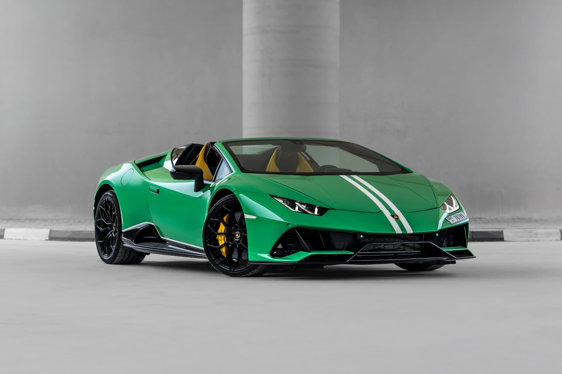 Rent Lamborghini Huracán EVO Spyder in Dubai